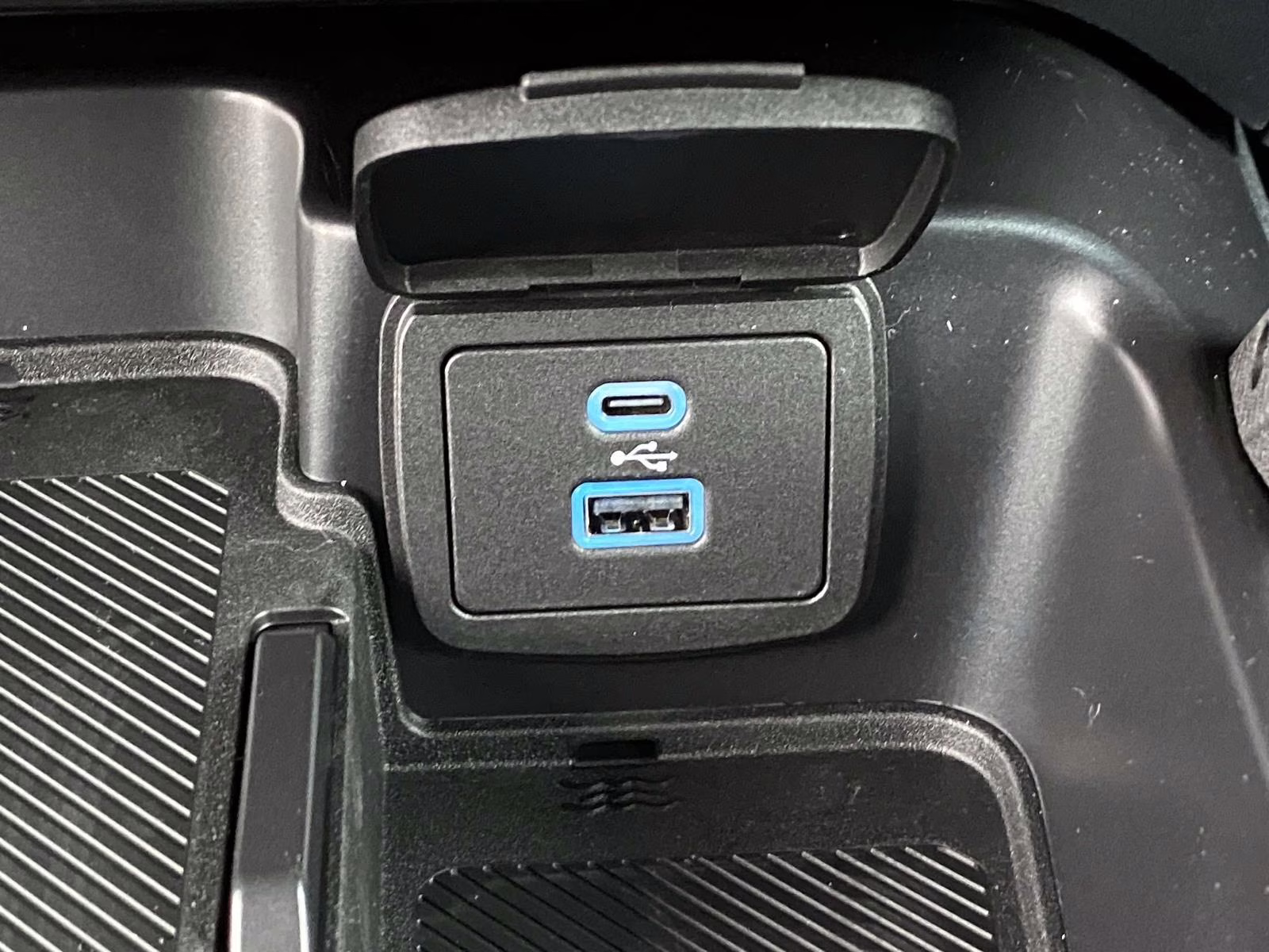 2025 Oxford White Ford Bronco Outer Banks 4X4 SUV