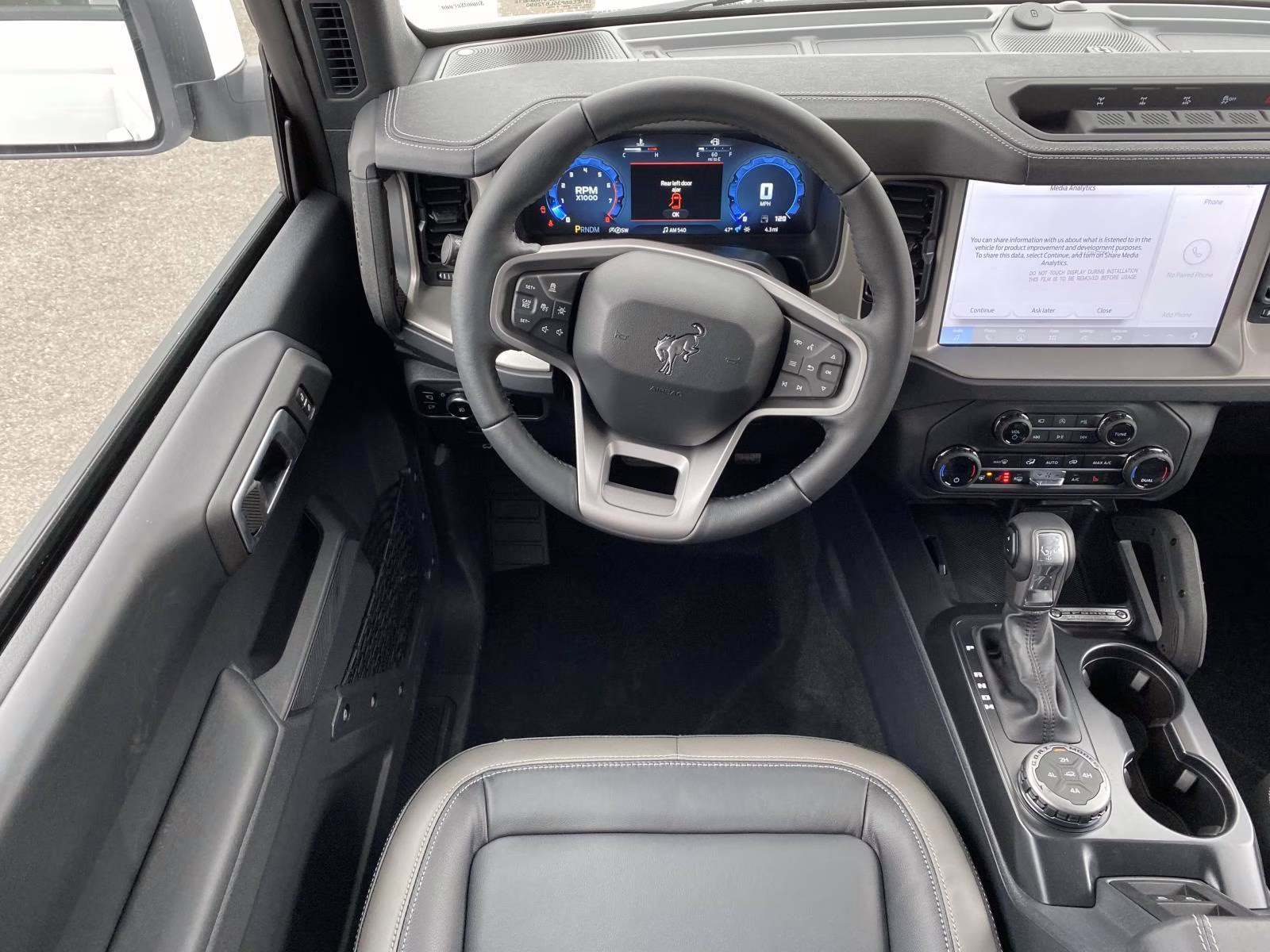 2025 Oxford White Ford Bronco Outer Banks 4X4 SUV