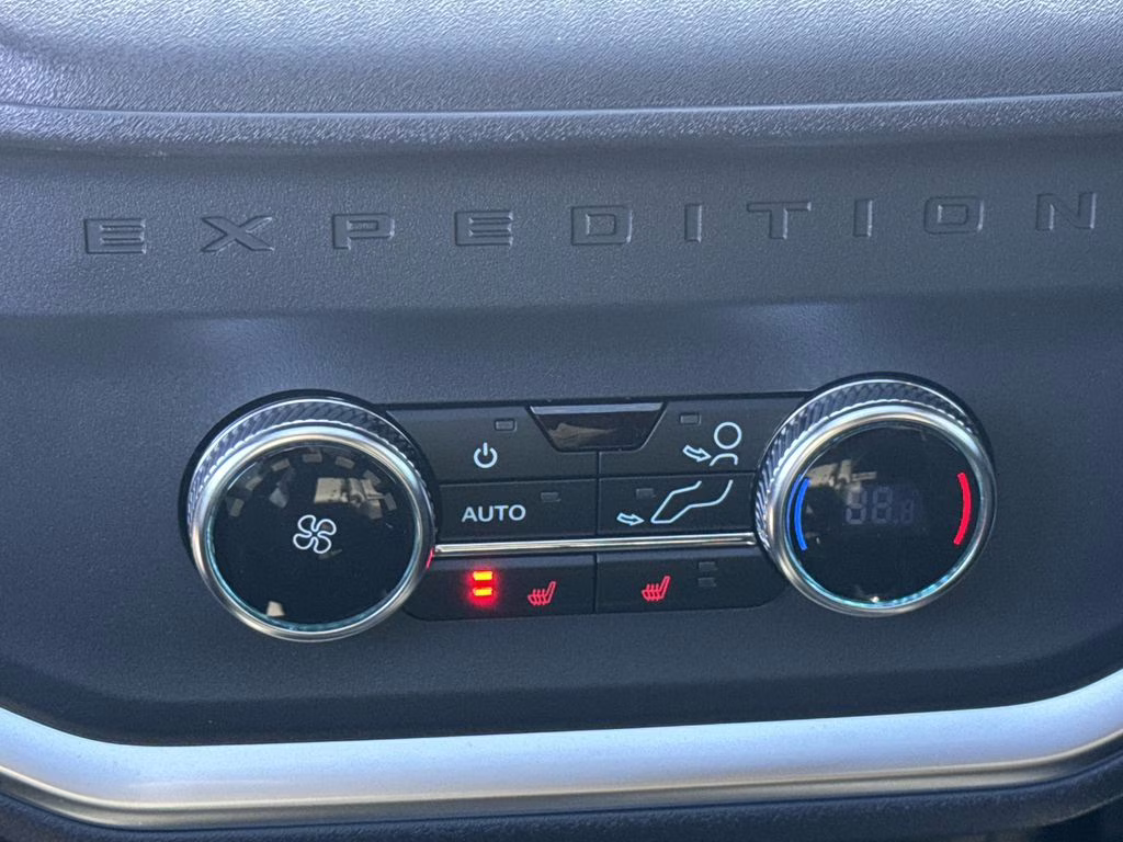 2026 Black Metallic Ford Expedition Max Platinum 4X4 SUV