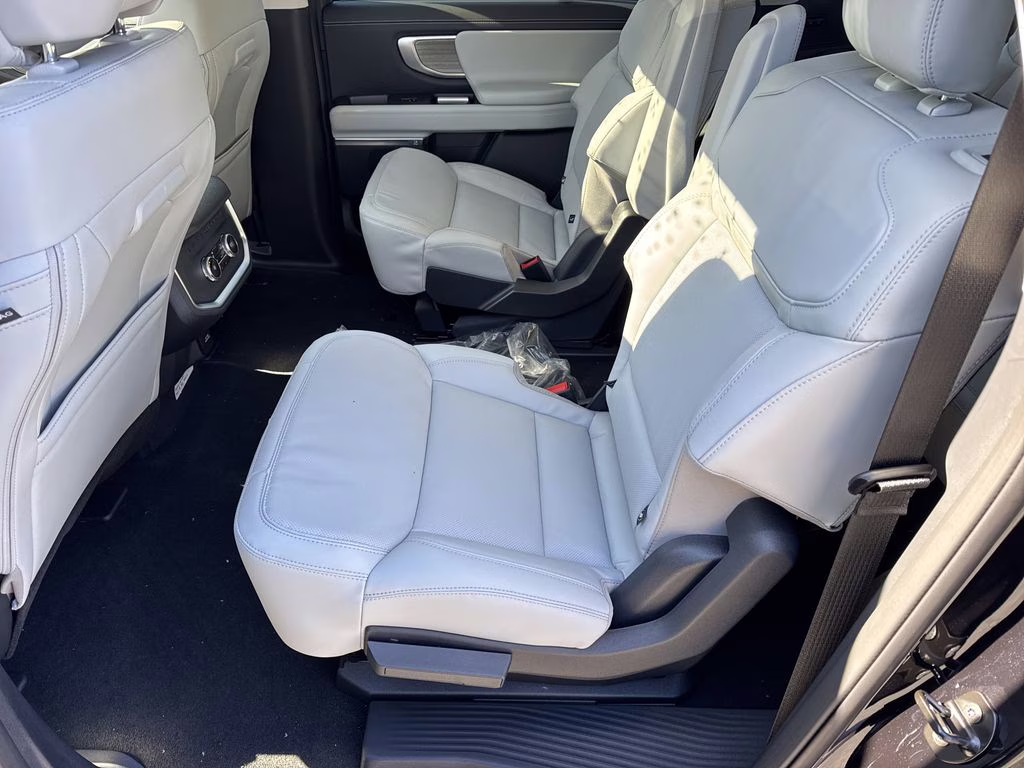 2026 Black Metallic Ford Expedition Max Platinum 4X4 SUV