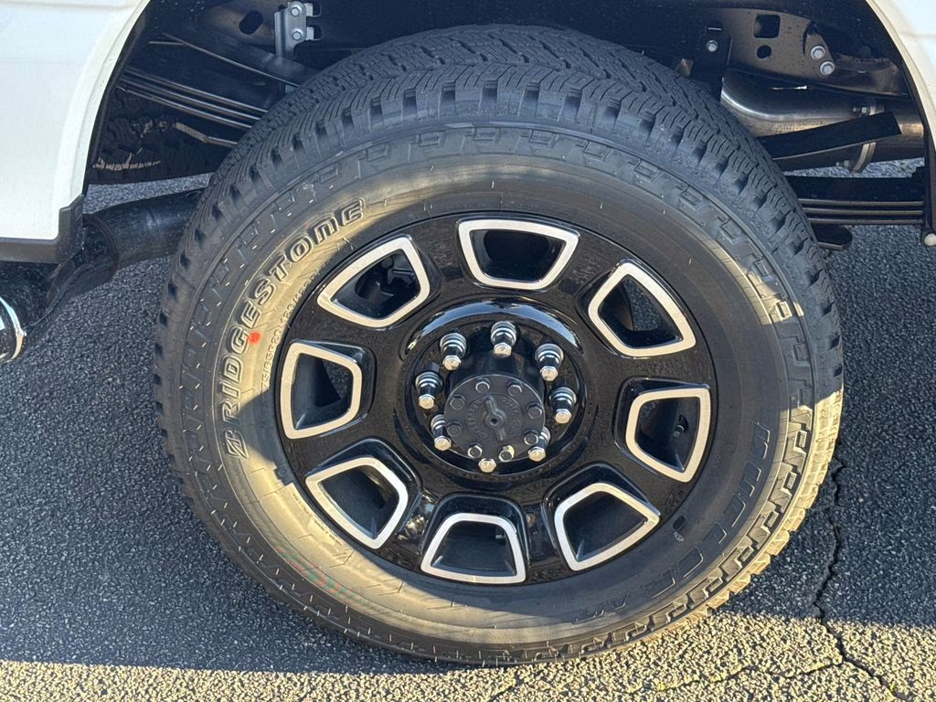 2026 White Metallic Ford Super Duty F-250 SRW Platinum 4X4 Truck