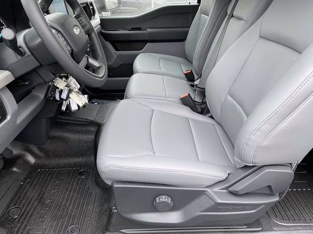 2026 Oxford White Ford Super Duty F-450 DRW XL 4X4 Chassis