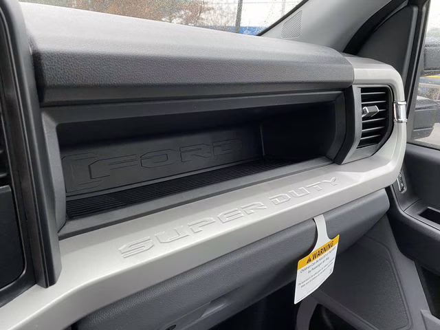 2026 Oxford White Ford Super Duty F-450 DRW XL 4X4 Chassis