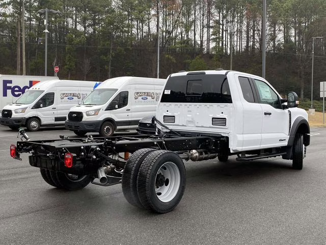 2026 Oxford White Ford Super Duty F-450 DRW XL 4X4 Chassis