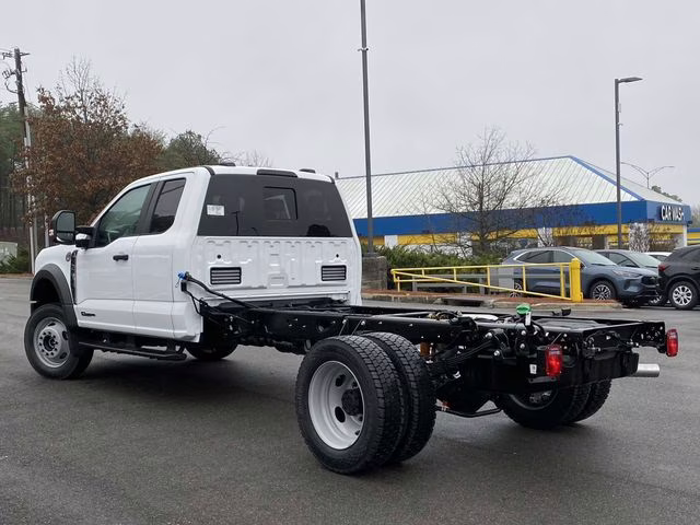 2026 Oxford White Ford Super Duty F-450 DRW XL 4X4 Chassis