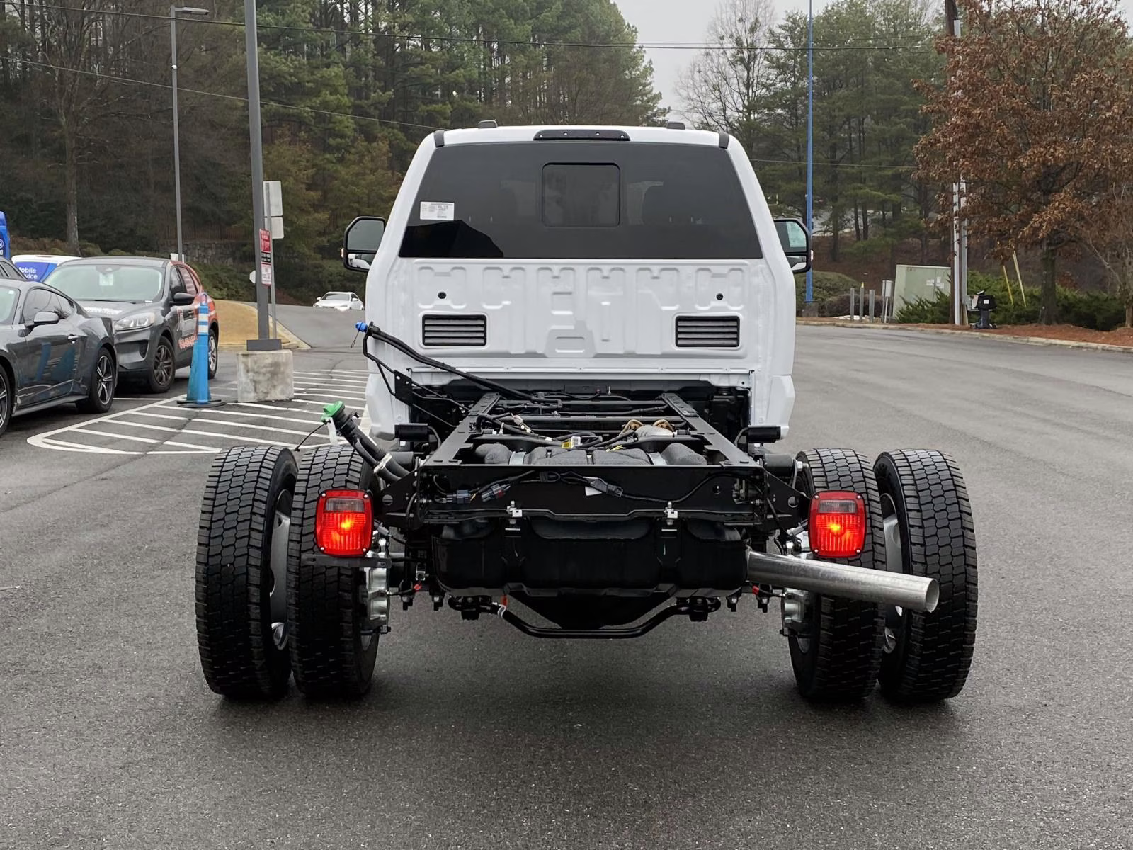 2026 Oxford White Ford Super Duty F-450 DRW XL 4X4 Chassis
