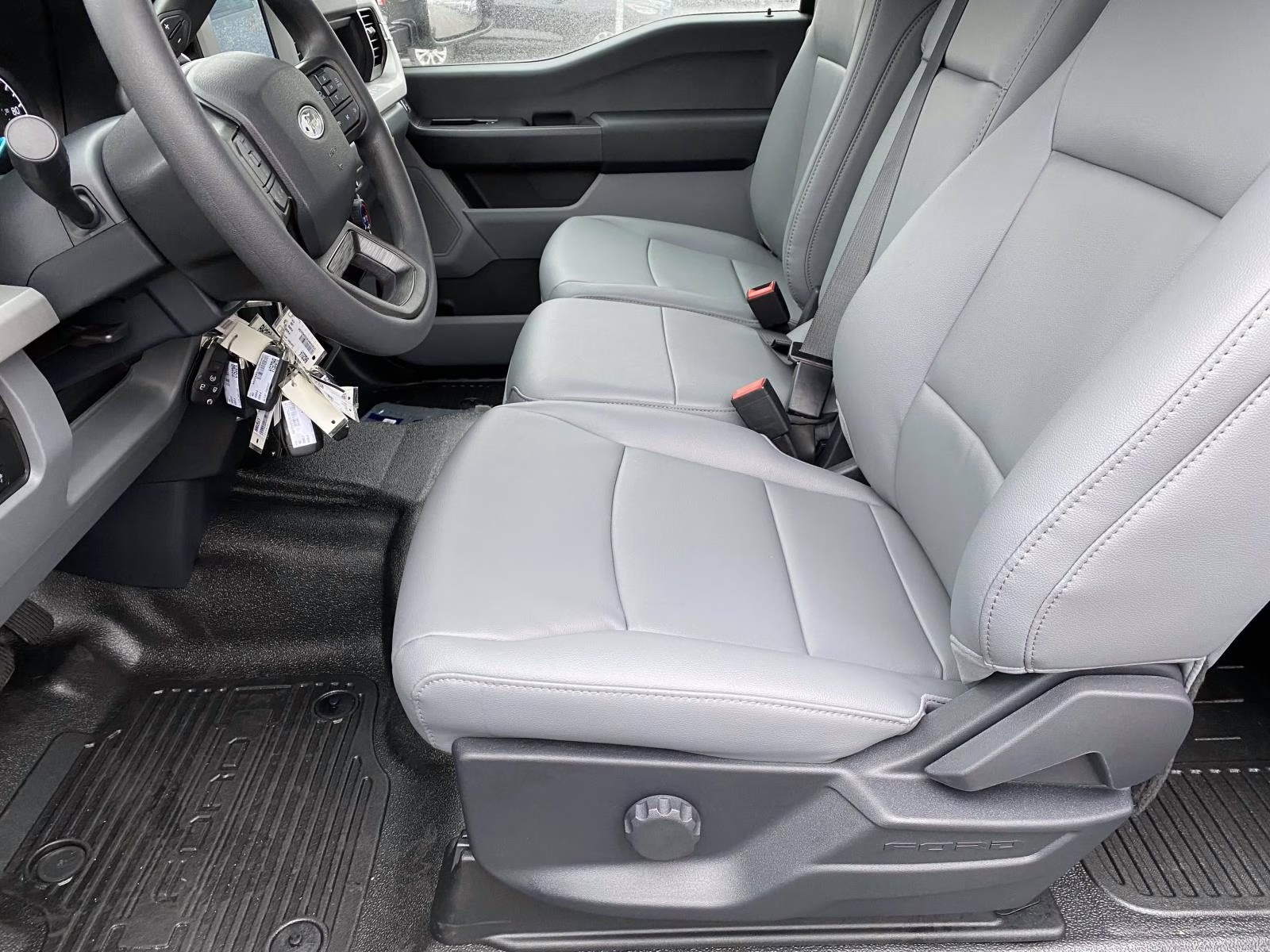 2026 Oxford White Ford Super Duty F-450 DRW XL 4X4 Chassis