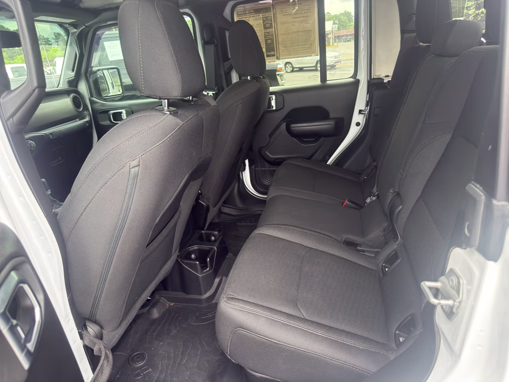 2021 Bright White Clearcoat Jeep Gladiator Sport S 4X4 Truck