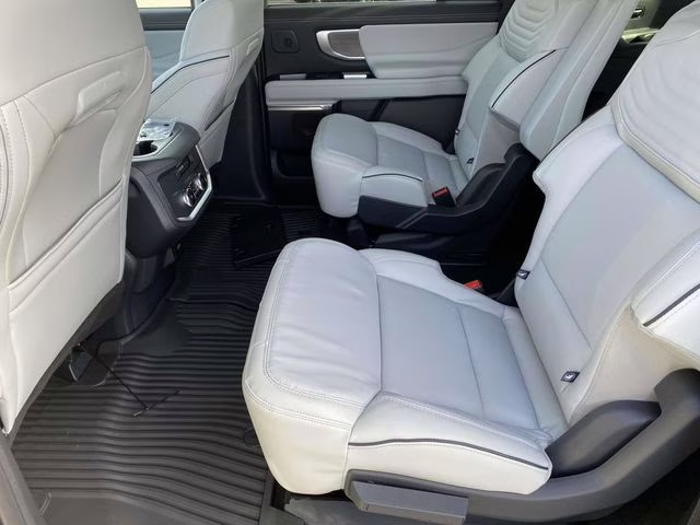 2026 White Metallic Ford Expedition Max Platinum 4X4 SUV