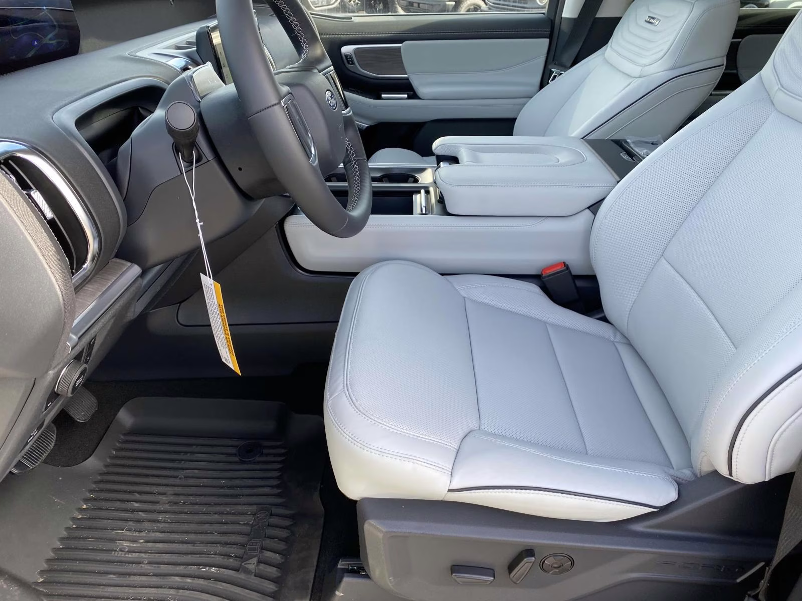 2026 White Metallic Ford Expedition Max Platinum 4X4 SUV