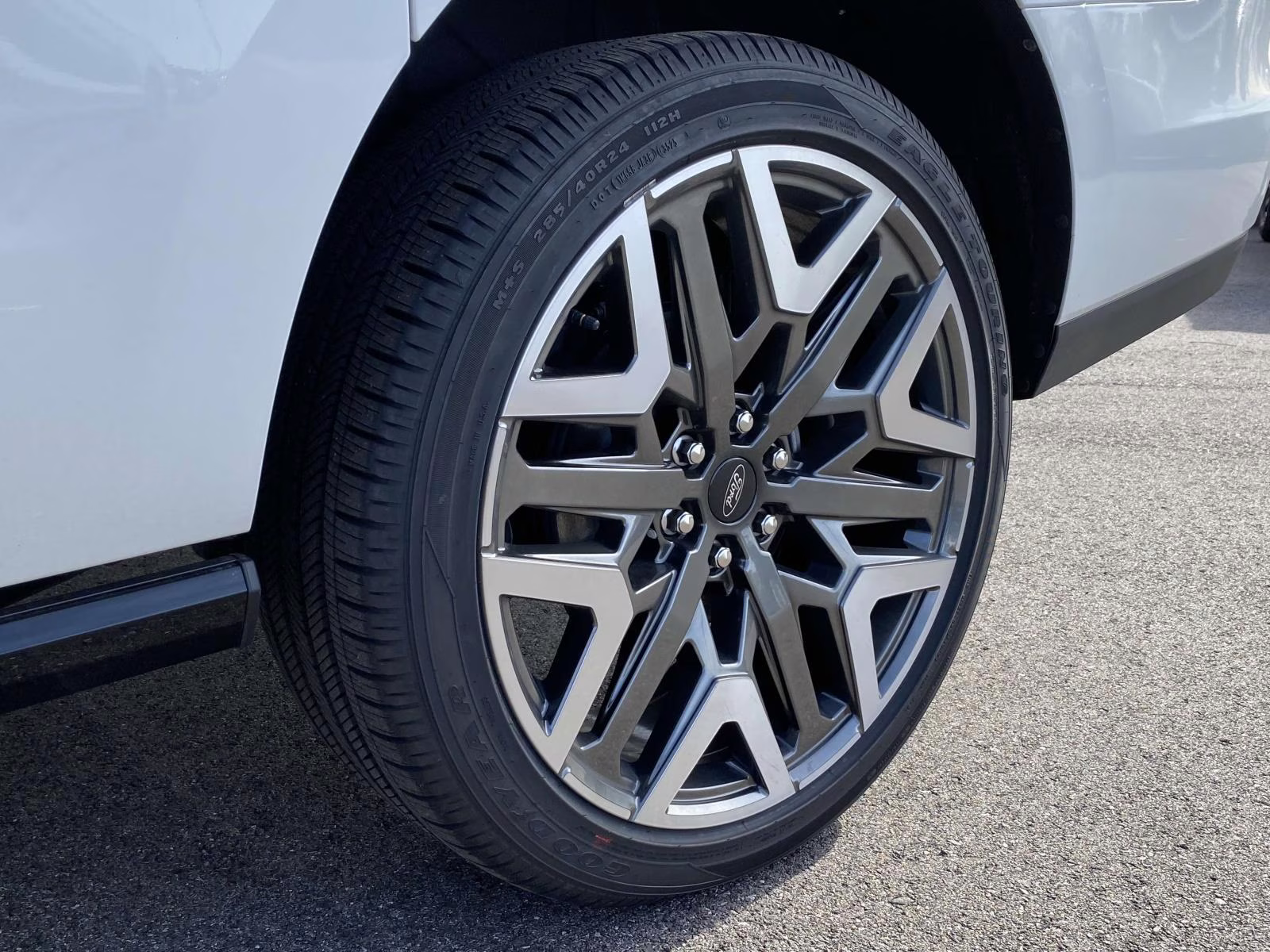 2026 White Metallic Ford Expedition Max Platinum 4X4 SUV