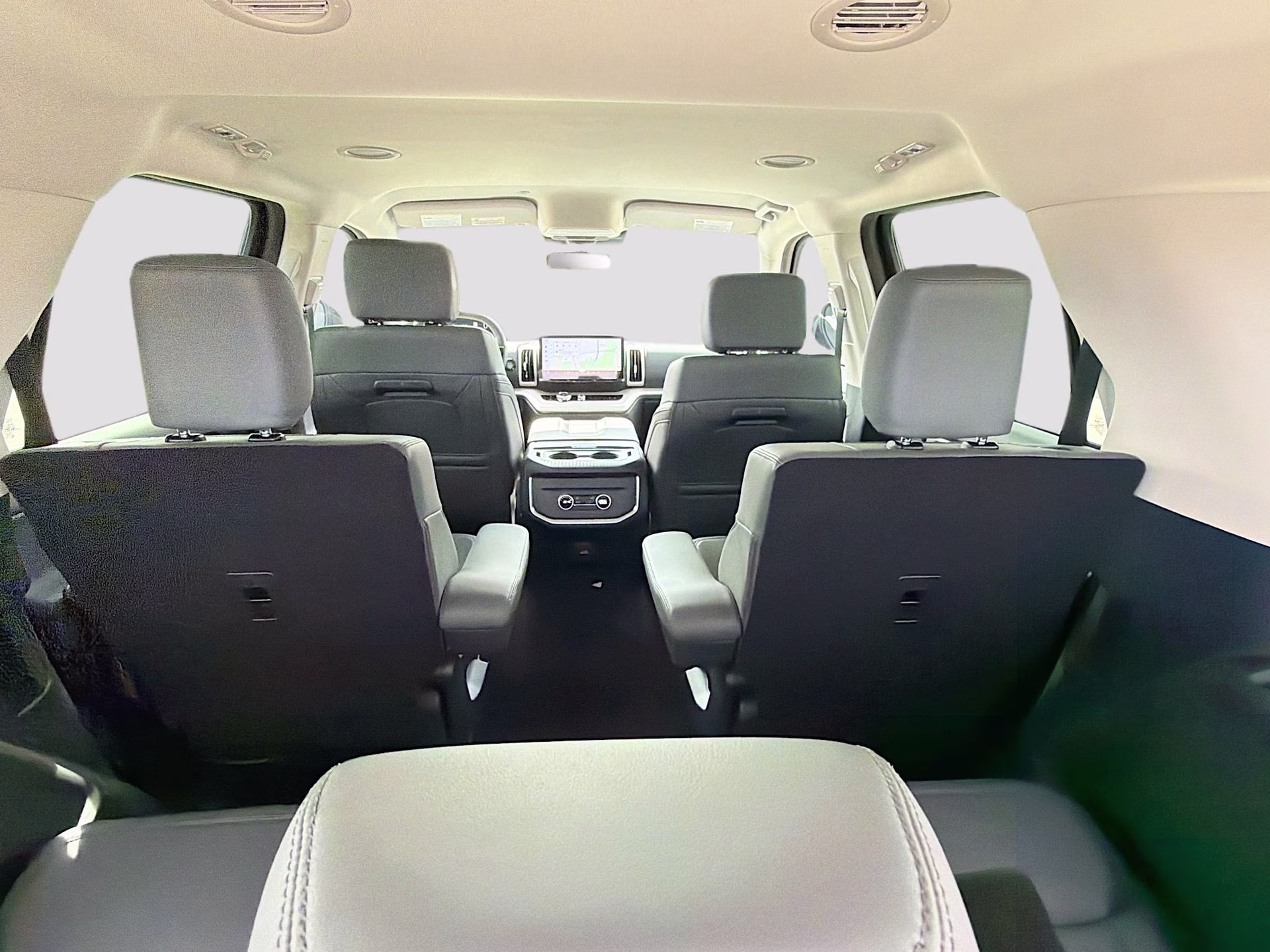 2026 Agate Black Metallic Ford Expedition Active RWD SUV