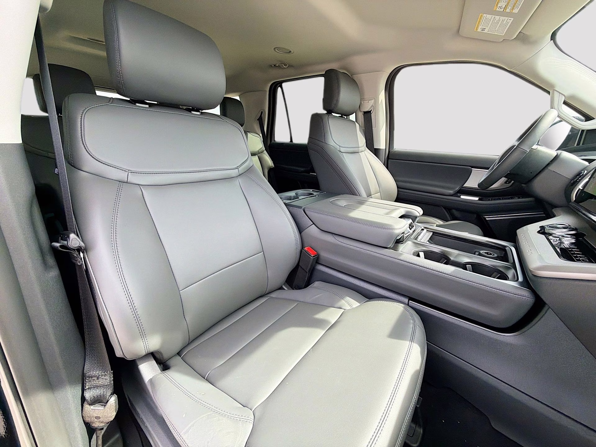 2026 Agate Black Metallic Ford Expedition Active RWD SUV