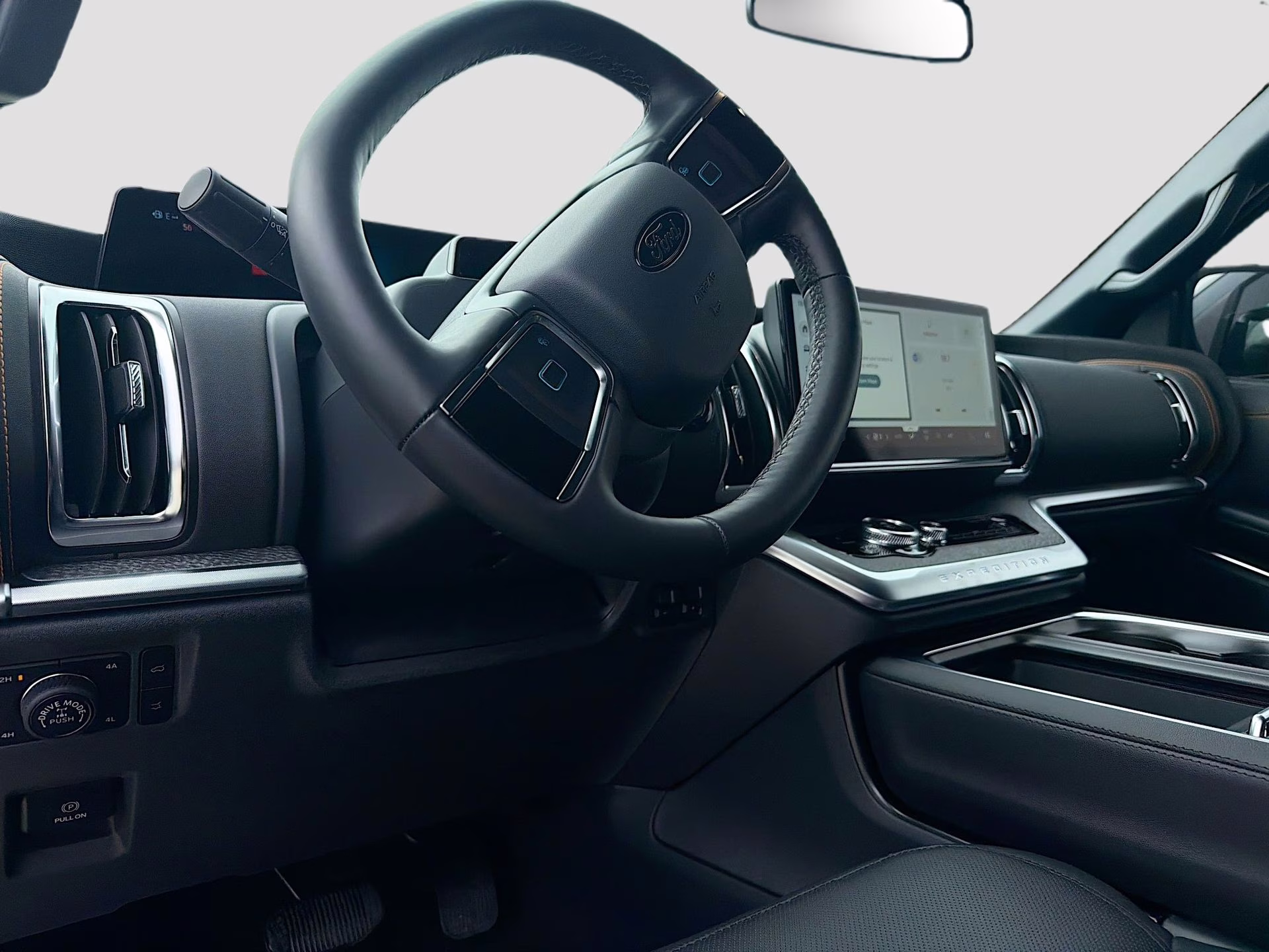 2026 Glacier Gray Metallic Tri-Coat Ford Expedition Tremor 4X4 SUV