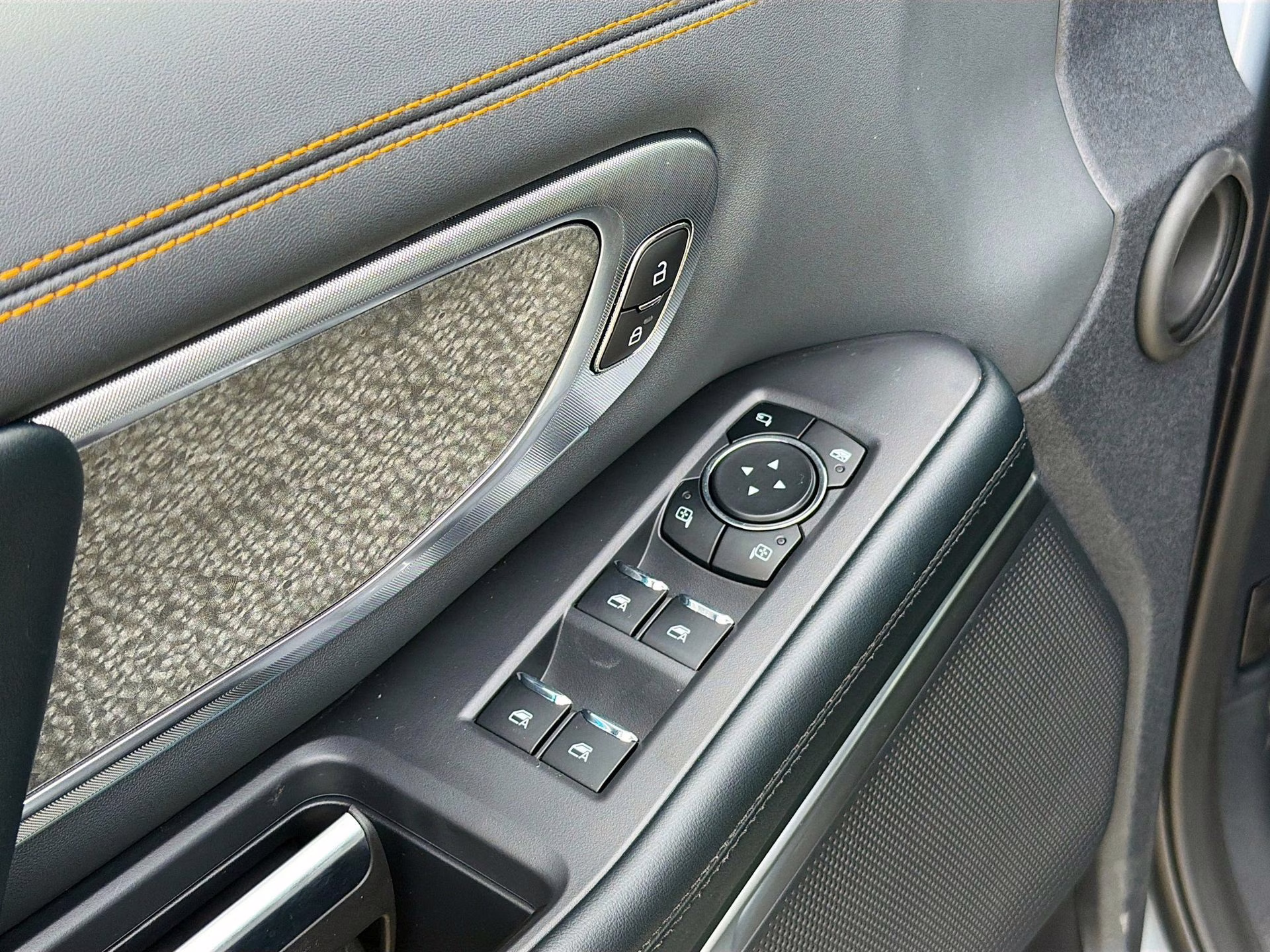 2026 Glacier Gray Metallic Tri-Coat Ford Expedition Tremor 4X4 SUV