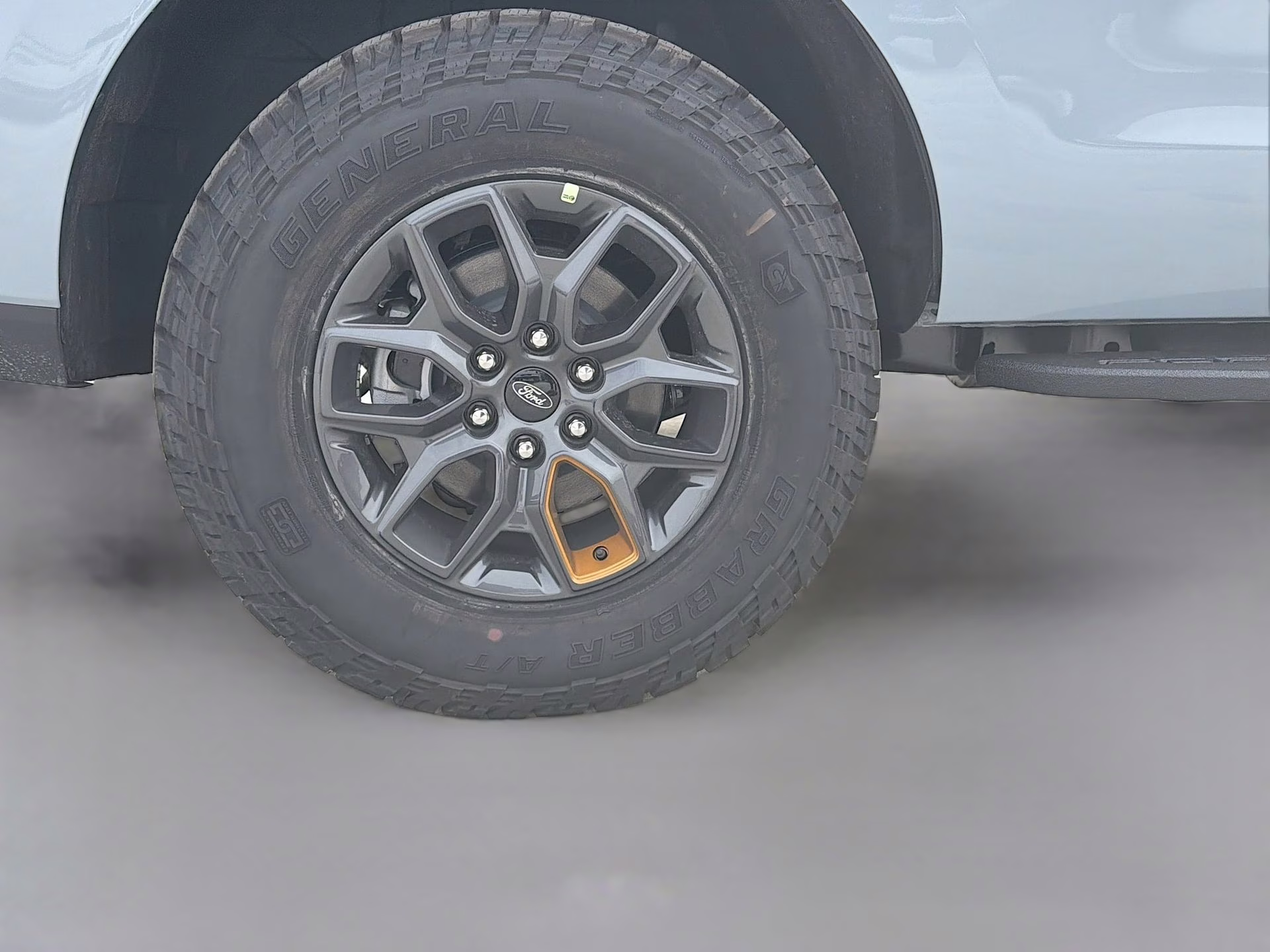 2026 Glacier Gray Metallic Tri-Coat Ford Expedition Tremor 4X4 SUV