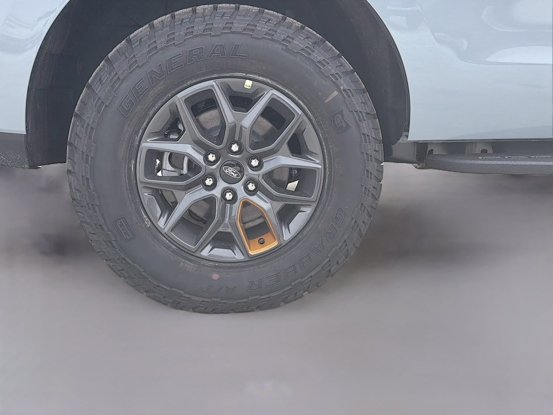 2026 Glacier Gray Metallic Tri-Coat Ford Expedition Tremor 4X4 SUV