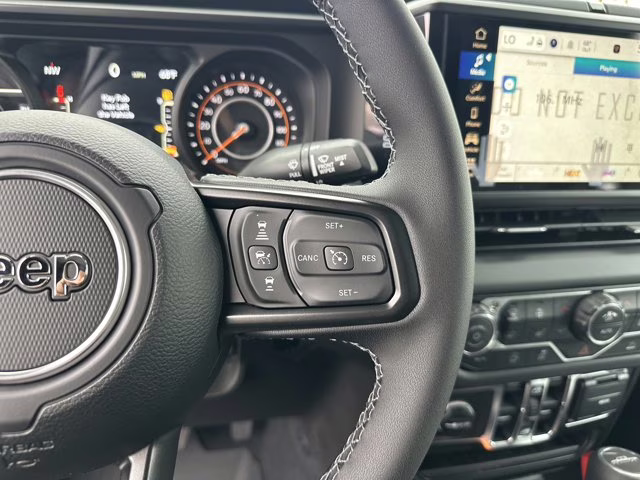 2026 Granite Crystal Metallic Clearcoat Jeep Gladiator Sahara 4X4 Truck