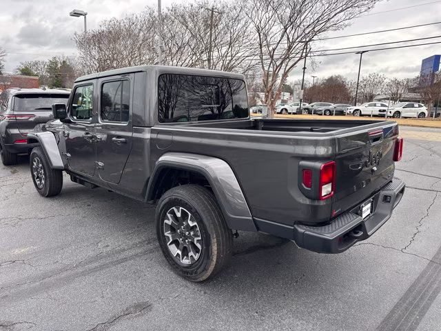 2026 Granite Crystal Metallic Clearcoat Jeep Gladiator Sahara 4X4 Truck
