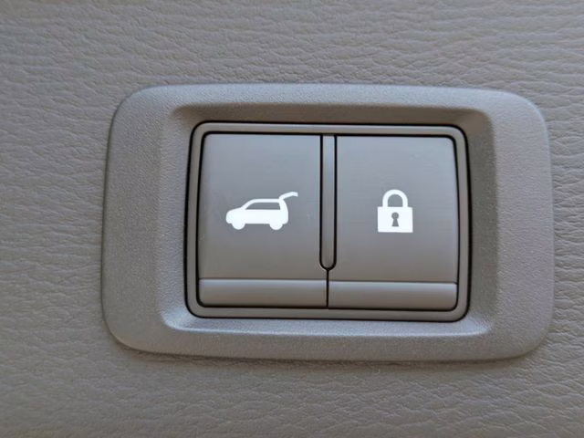 2026 Moonstone Gray/Black Roof Mitsubishi Outlander Trail Edition AWD SUV