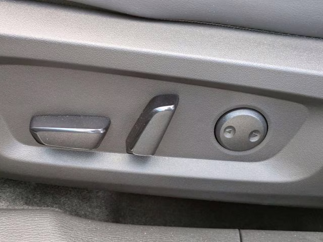 2026 Moonstone Gray/Black Roof Mitsubishi Outlander Trail Edition AWD SUV