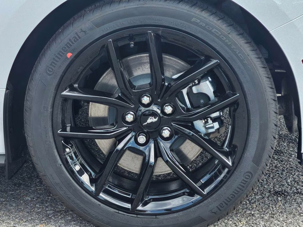 2026 Oxford White Ford Mustang GT RWD Coupe