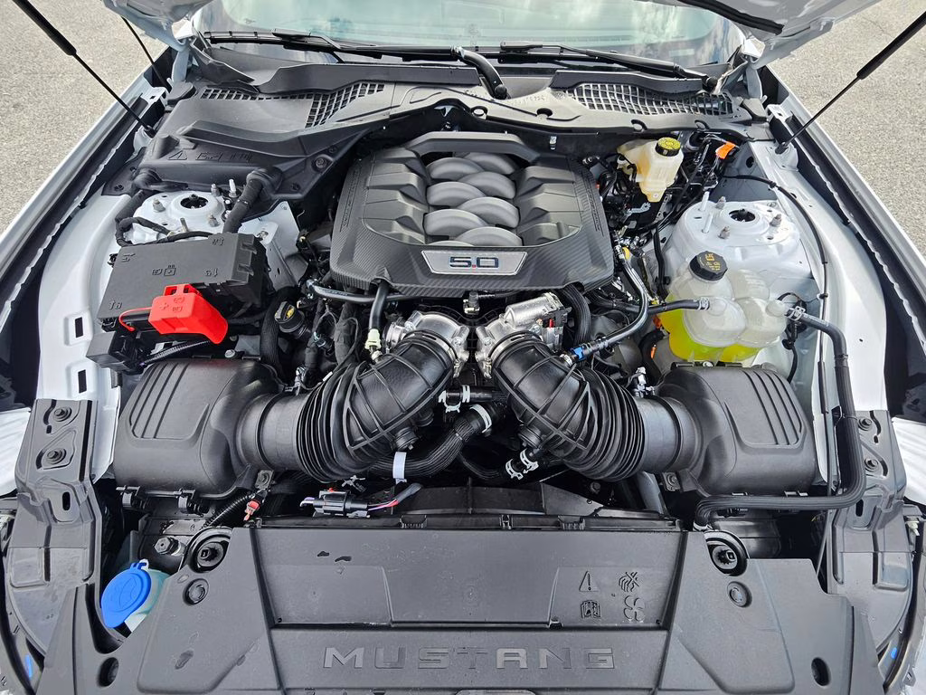 2026 Oxford White Ford Mustang GT RWD Coupe