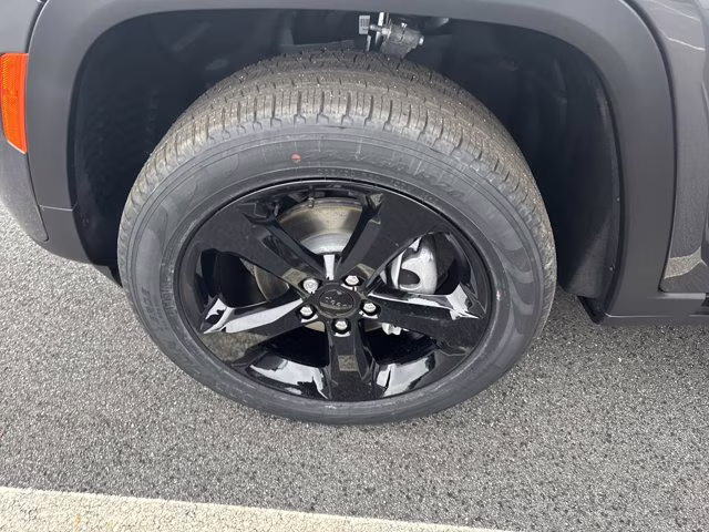 2026 Baltic Gray Metallic Clearcoat Jeep Grand Cherokee Limited RWD SUV