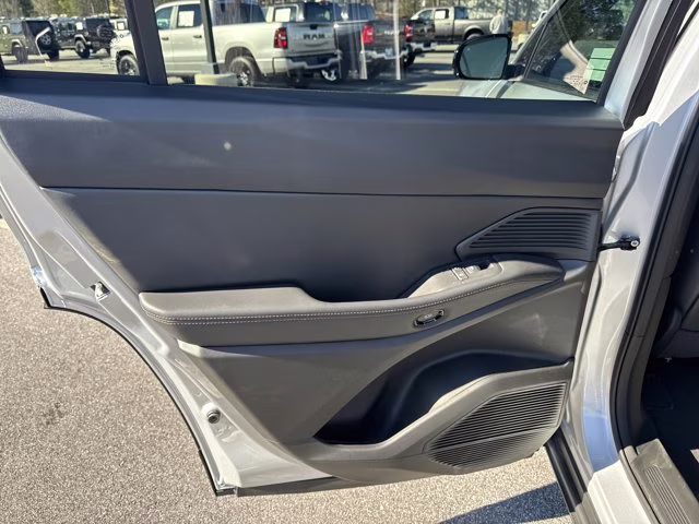 2026 Silver Zynith Clearcoat Jeep Cherokee Limited 4X4 SUV