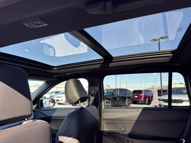 2026 Silver Zynith Clearcoat Jeep Cherokee Limited 4X4 SUV