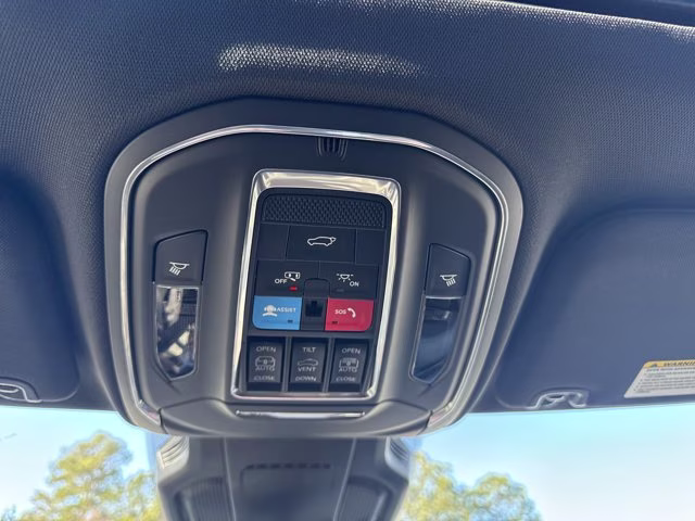 2026 Silver Zynith Clearcoat Jeep Cherokee Limited 4X4 SUV