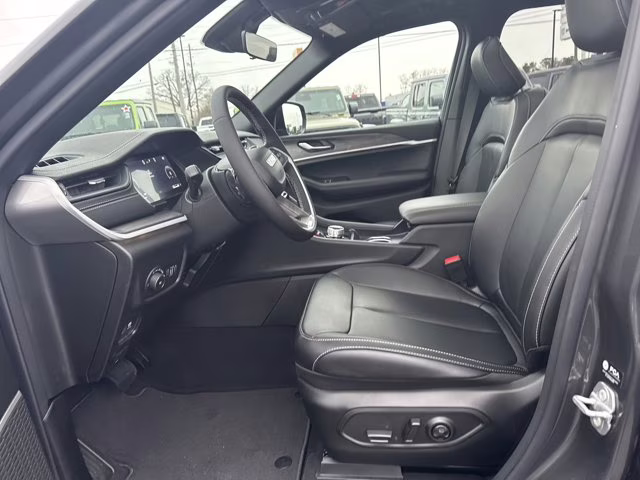 2026 Baltic Gray Metallic Clearcoat Jeep Grand Cherokee Limited RWD SUV