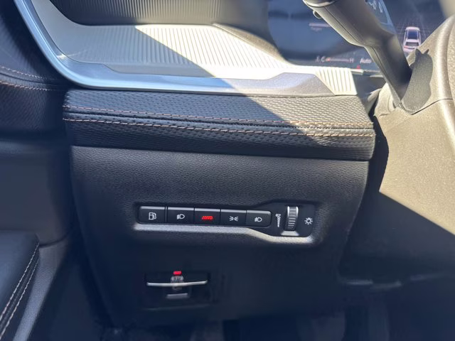 2026 Silver Zynith Clearcoat Jeep Cherokee Limited 4X4 SUV