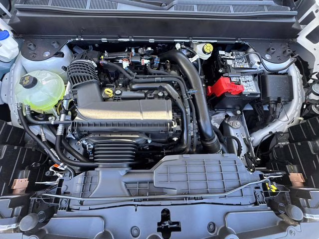 2026 Oxford White Ford Maverick XL AWD Truck