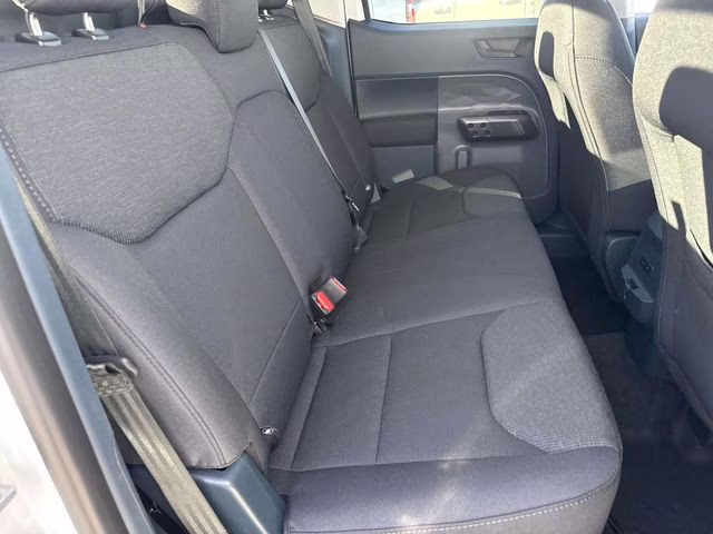 2026 Oxford White Ford Maverick XL AWD Truck