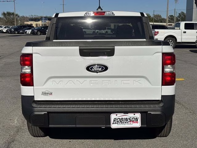 2026 Oxford White Ford Maverick XL AWD Truck