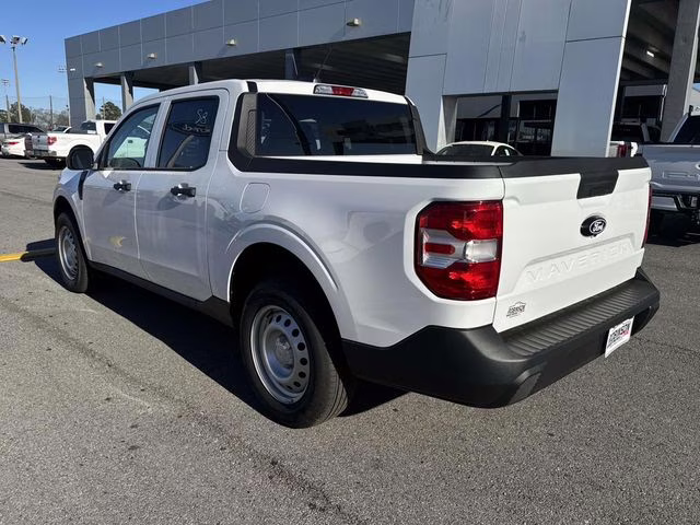2026 Oxford White Ford Maverick XL AWD Truck