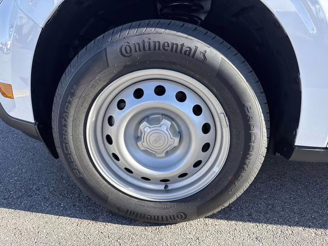 2026 Oxford White Ford Maverick XL AWD Truck