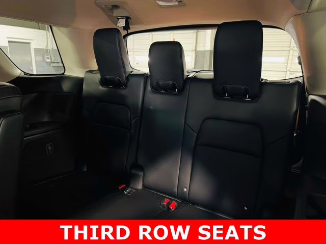 2026 Everest White Pearl/Black Nissan Pathfinder Platinum FWD SUV