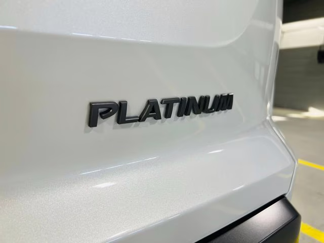 2026 Everest White Pearl/Black Nissan Pathfinder Platinum FWD SUV