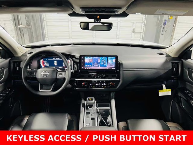 2026 Everest White Pearl/Black Nissan Pathfinder Platinum FWD SUV