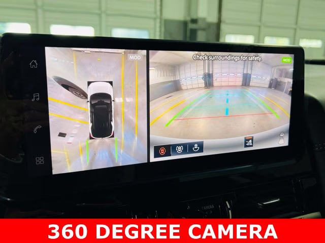 2026 Everest White Pearl/Black Nissan Pathfinder Platinum FWD SUV