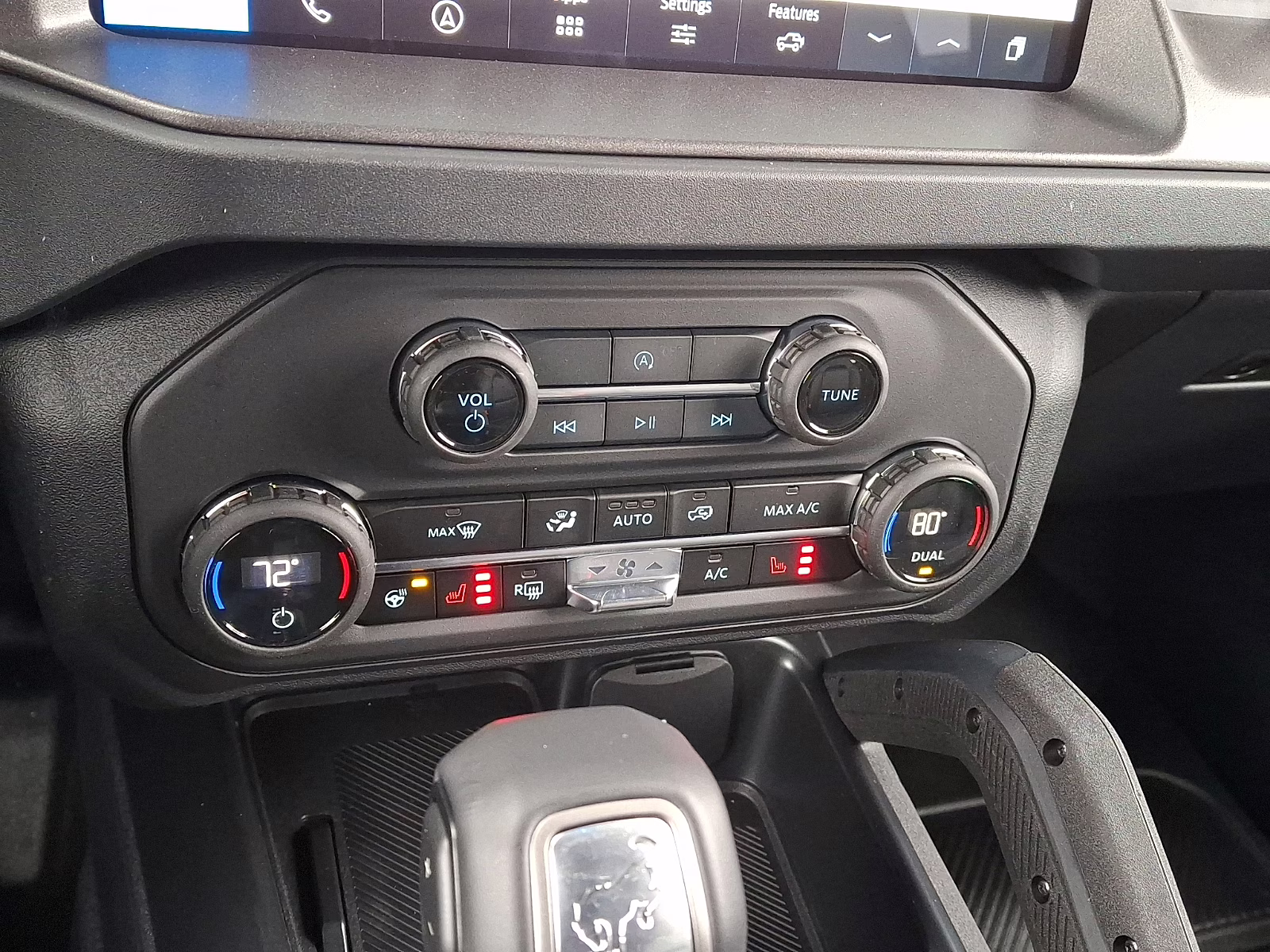 2025 Oxford White - YZ Ford Bronco Badlands 4X4