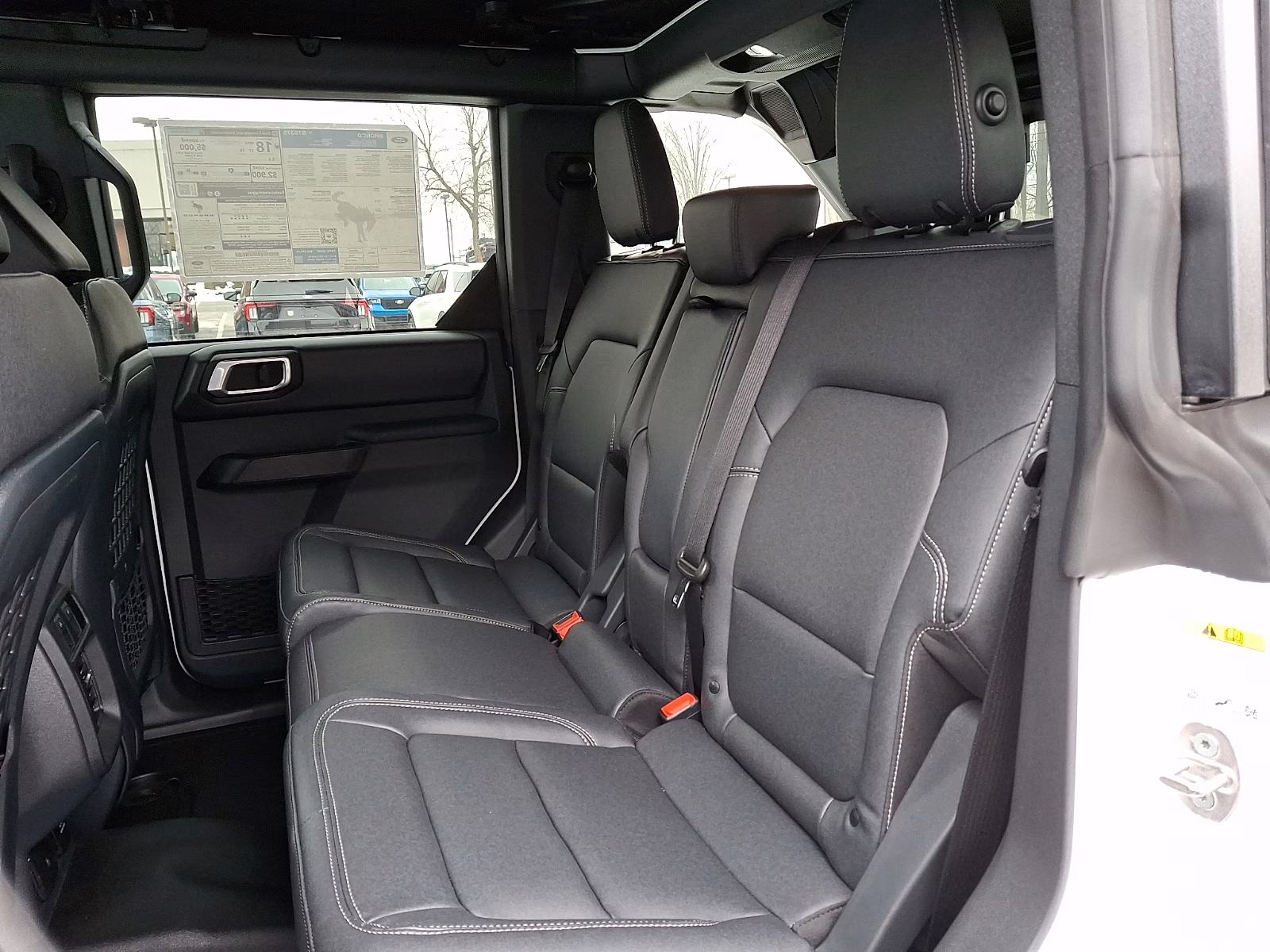 2025 Oxford White - YZ Ford Bronco Badlands 4X4