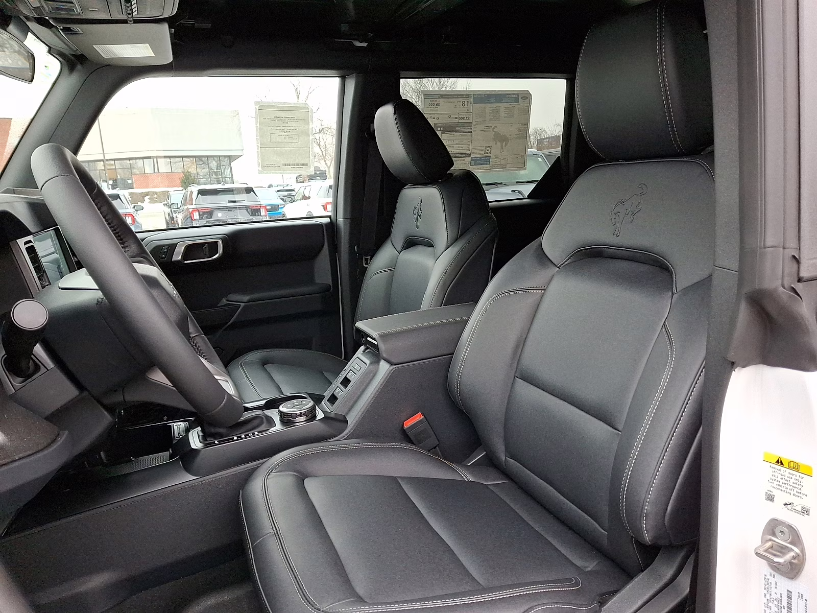 2025 Oxford White - YZ Ford Bronco Badlands 4X4