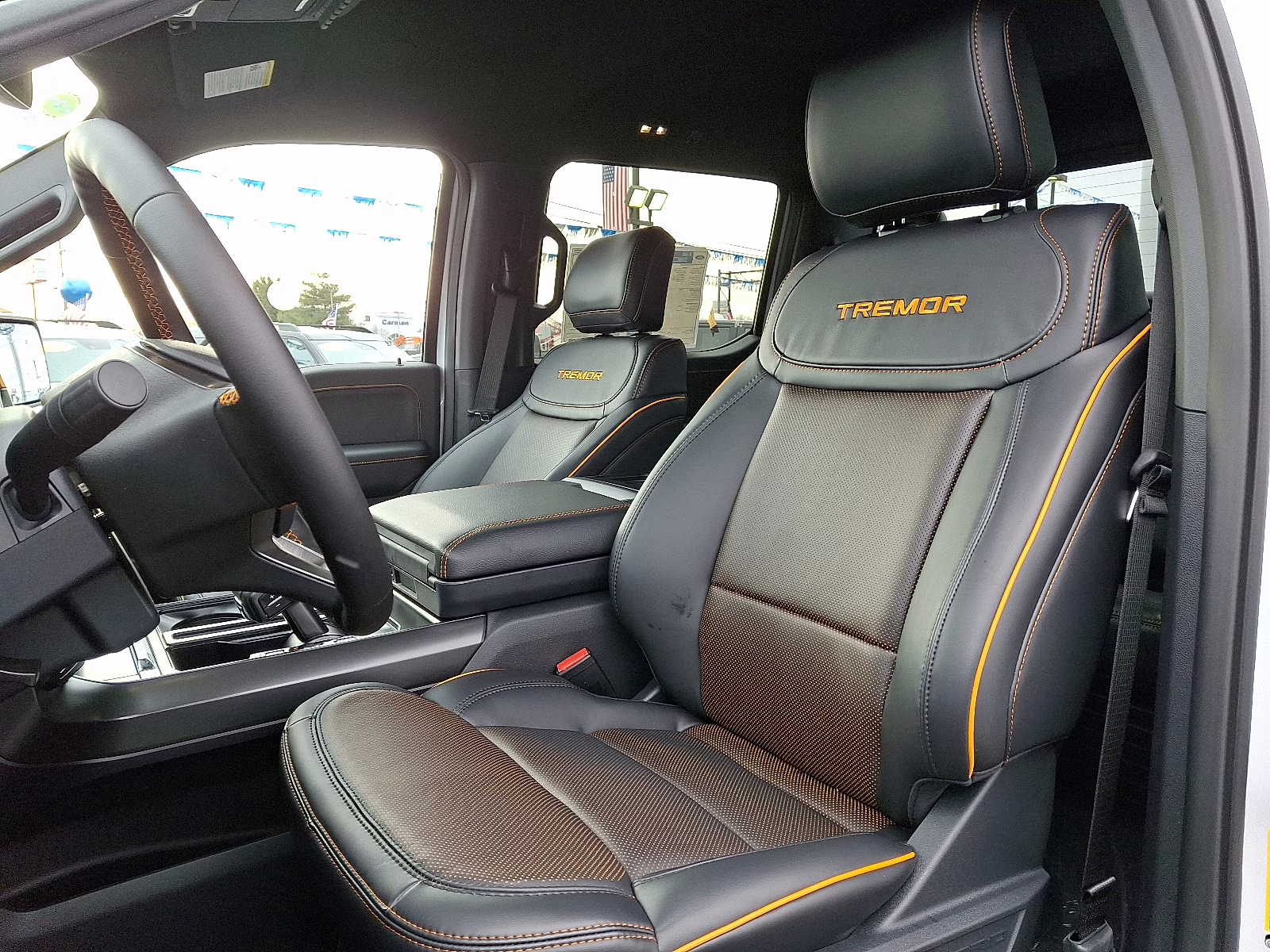 2025 Oxford White - YZ Ford F-150 Tremor 4X4