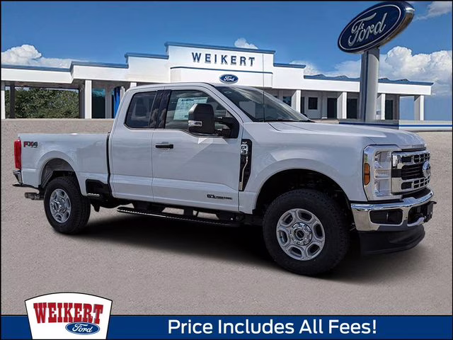 2026 Oxford White Ford Super Duty F-350 SRW XLT 4X4 Truck