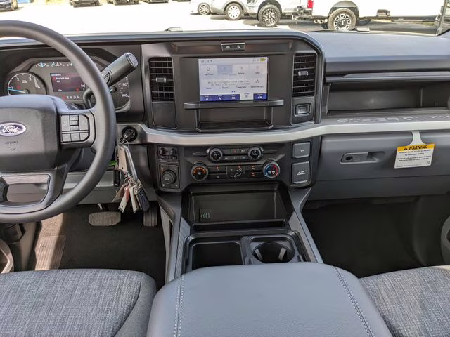 2026 Oxford White Ford Super Duty F-350 SRW XLT 4X4 Truck