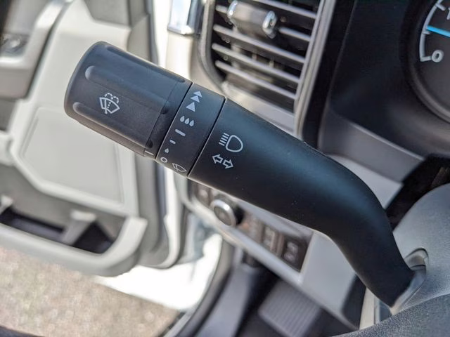 2026 Oxford White Ford Super Duty F-350 SRW XLT 4X4 Truck