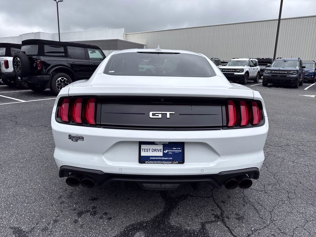 2021 Oxford White Ford Mustang GT RWD Coupe